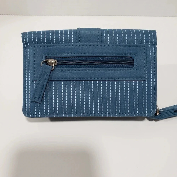 Stampin Up Designer Wristlett Camera Case,Maine Blueberry. - Picture 2 of 6